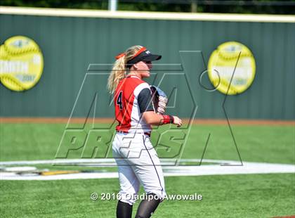 Thumbnail 2 in West vs. Malakoff (UIL Class 3A Region III Final) photogallery.