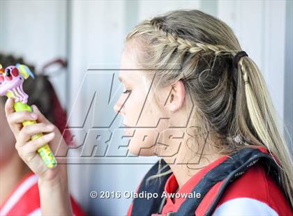 Thumbnail 2 in West vs. Malakoff (UIL Class 3A Region III Final) photogallery.