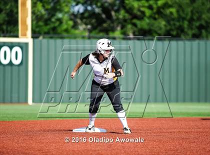 Thumbnail 2 in West vs. Malakoff (UIL Class 3A Region III Final) photogallery.