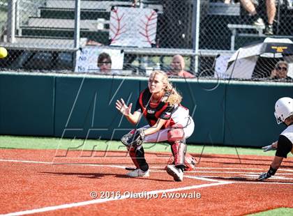 Thumbnail 1 in West vs. Malakoff (UIL Class 3A Region III Final) photogallery.