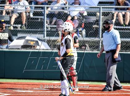 Thumbnail 3 in West vs. Malakoff (UIL Class 3A Region III Final) photogallery.
