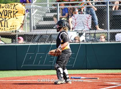 Thumbnail 1 in West vs. Malakoff (UIL Class 3A Region III Final) photogallery.