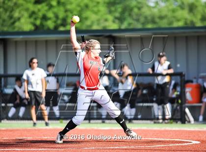 Thumbnail 2 in West vs. Malakoff (UIL Class 3A Region III Final) photogallery.