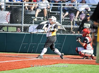 Thumbnail 3 in West vs. Malakoff (UIL Class 3A Region III Final) photogallery.