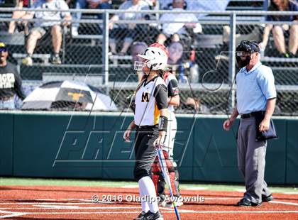 Thumbnail 2 in West vs. Malakoff (UIL Class 3A Region III Final) photogallery.