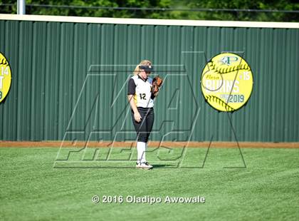 Thumbnail 2 in West vs. Malakoff (UIL Class 3A Region III Final) photogallery.