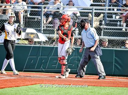 Thumbnail 1 in West vs. Malakoff (UIL Class 3A Region III Final) photogallery.