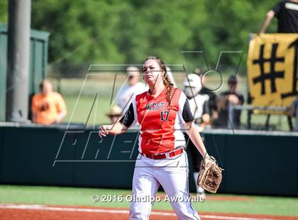 Thumbnail 2 in West vs. Malakoff (UIL Class 3A Region III Final) photogallery.