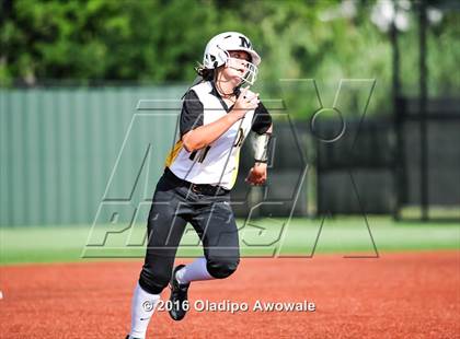 Thumbnail 1 in West vs. Malakoff (UIL Class 3A Region III Final) photogallery.
