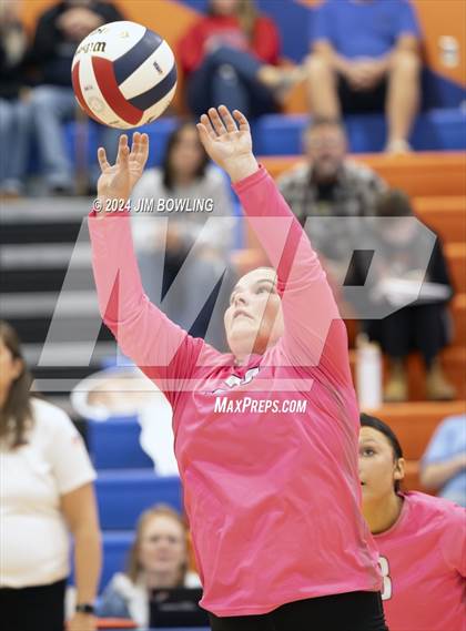 Thumbnail 2 in Heyworth vs. Argenta-Oreana (IHSA 1A Regional Semifinal) photogallery.