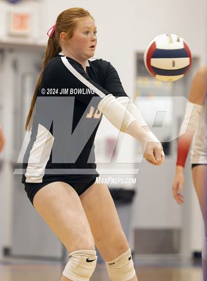 Thumbnail 1 in Heyworth vs. Argenta-Oreana (IHSA 1A Regional Semifinal) photogallery.