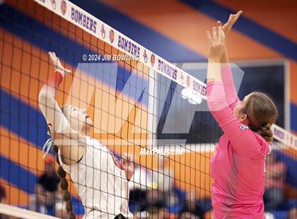 Thumbnail 3 in Heyworth vs. Argenta-Oreana (IHSA 1A Regional Semifinal) photogallery.