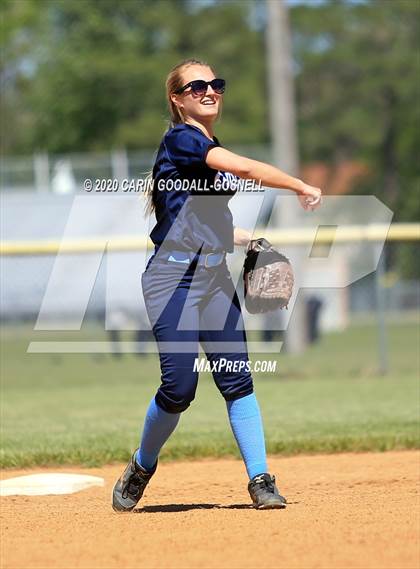 Thumbnail 1 in East Carteret Softball (Extending the Season) photogallery.