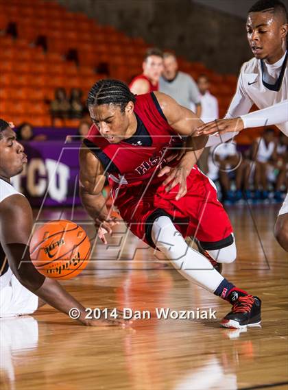 Thumbnail 1 in Dallas HSAA Blue vs. Wyatt (DFW Basketball Challenge) photogallery.