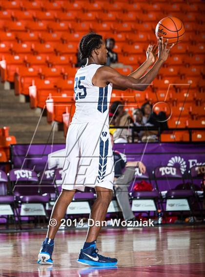 Thumbnail 1 in Dallas HSAA Blue vs. Wyatt (DFW Basketball Challenge) photogallery.