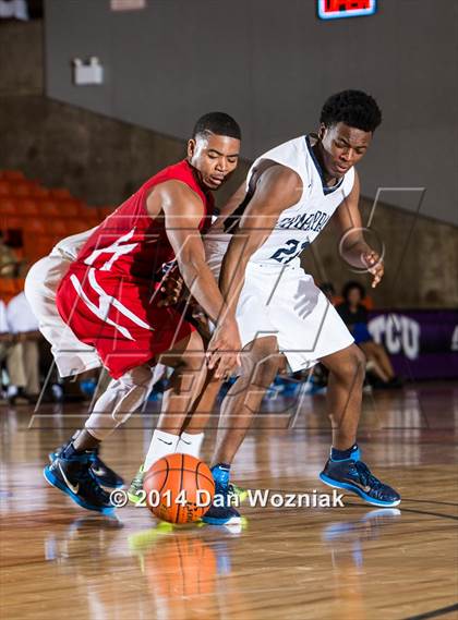 Thumbnail 1 in Dallas HSAA Blue vs. Wyatt (DFW Basketball Challenge) photogallery.