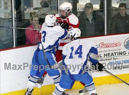 Thumbnail 2 in Kennebunk vs Spaulding (Maine Hockey Invitational) photogallery.