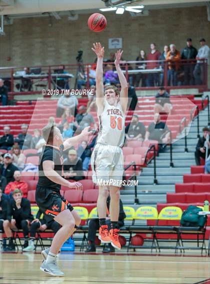 Thumbnail 2 in Sterling vs. Montezuma-Cortez (CHSAA 3A Great 8) photogallery.