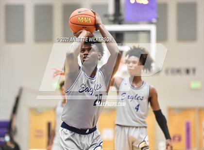 Thumbnail 3 in La Lumiere vs. Calvary Christian Academy (Montverde Academy Invitational Tournament) photogallery.
