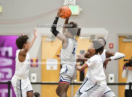 Thumbnail 2 in La Lumiere vs. Calvary Christian Academy (Montverde Academy Invitational Tournament) photogallery.