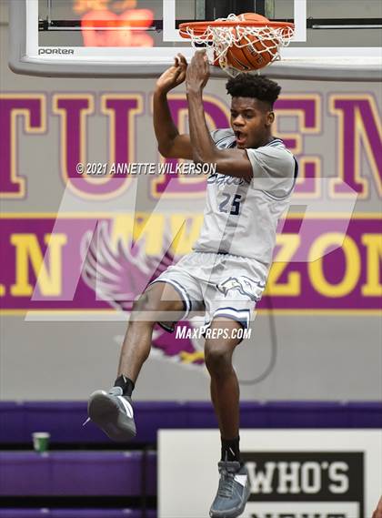 Thumbnail 2 in La Lumiere vs. Calvary Christian Academy (Montverde Academy Invitational Tournament) photogallery.