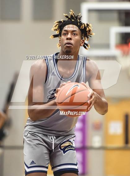 Thumbnail 1 in La Lumiere vs. Calvary Christian Academy (Montverde Academy Invitational Tournament) photogallery.