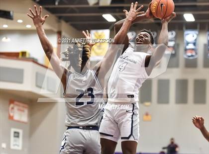 Thumbnail 3 in La Lumiere vs. Calvary Christian Academy (Montverde Academy Invitational Tournament) photogallery.