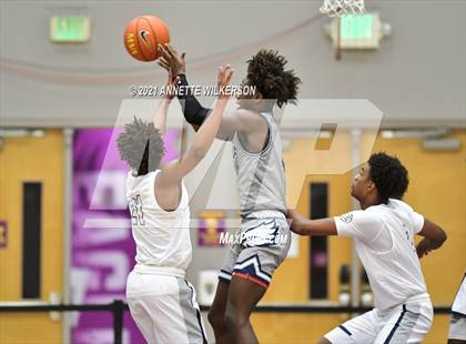 Thumbnail 1 in La Lumiere vs. Calvary Christian Academy (Montverde Academy Invitational Tournament) photogallery.