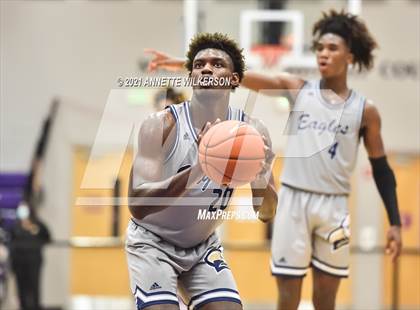 Thumbnail 2 in La Lumiere vs. Calvary Christian Academy (Montverde Academy Invitational Tournament) photogallery.