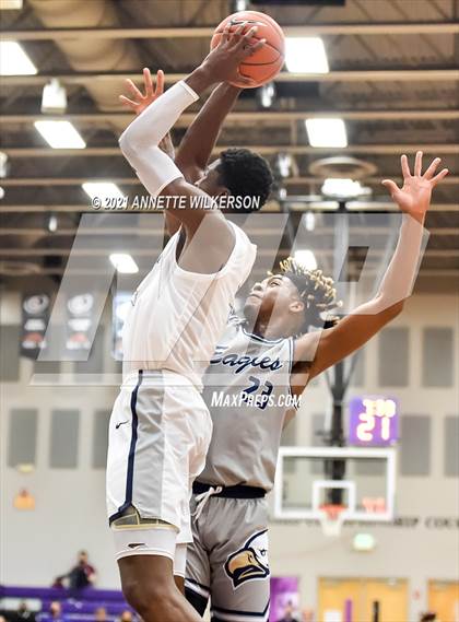 Thumbnail 3 in La Lumiere vs. Calvary Christian Academy (Montverde Academy Invitational Tournament) photogallery.