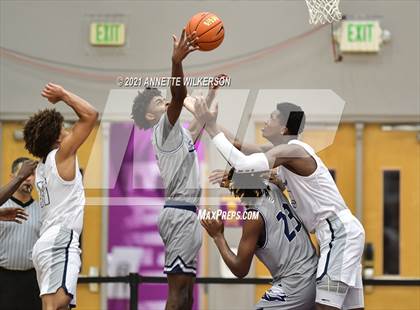 Thumbnail 3 in La Lumiere vs. Calvary Christian Academy (Montverde Academy Invitational Tournament) photogallery.