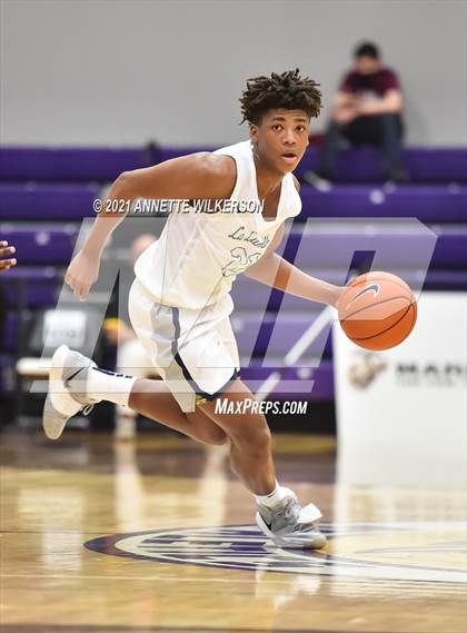 Thumbnail 3 in La Lumiere vs. Calvary Christian Academy (Montverde Academy Invitational Tournament) photogallery.