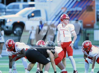 Thumbnail 3 in Terrell vs Kaufman photogallery.