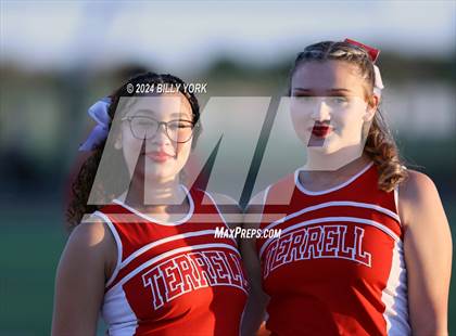Thumbnail 3 in Terrell vs Kaufman photogallery.