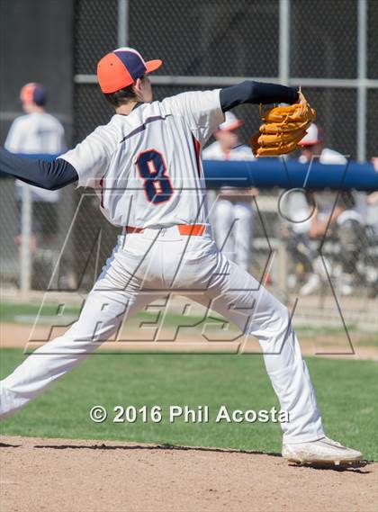 Thumbnail 2 in Chaminade vs. Loyola photogallery.