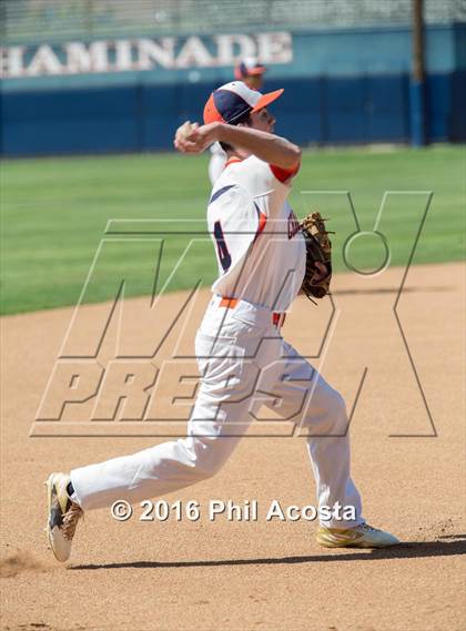 Thumbnail 3 in Chaminade vs. Loyola photogallery.