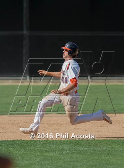 Thumbnail 1 in Chaminade vs. Loyola photogallery.