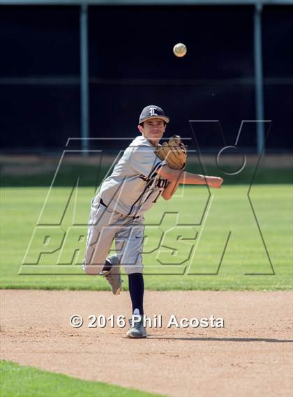 Thumbnail 3 in Chaminade vs. Loyola photogallery.