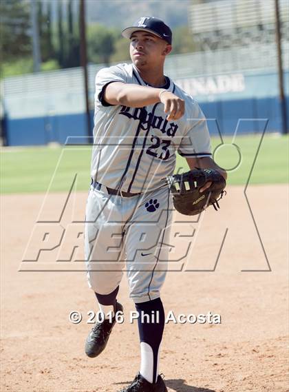 Thumbnail 2 in Chaminade vs. Loyola photogallery.