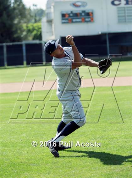 Thumbnail 2 in Chaminade vs. Loyola photogallery.