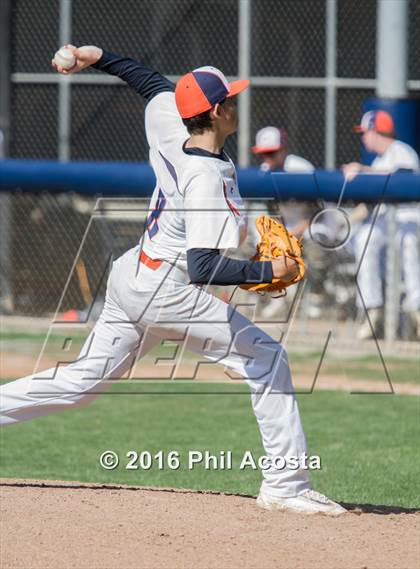 Thumbnail 3 in Chaminade vs. Loyola photogallery.