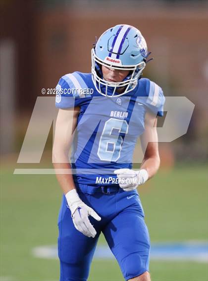 Thumbnail 3 in Hilliard Darby @ Olentangy Berlin photogallery.