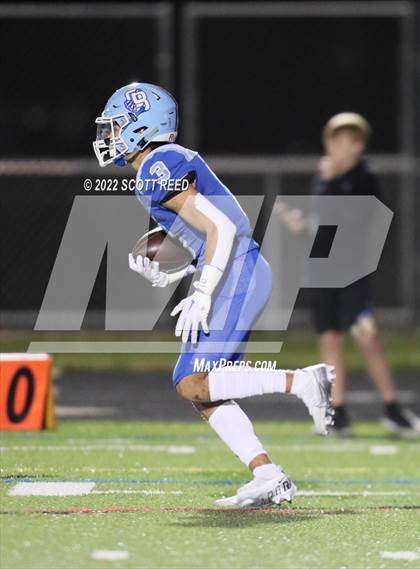 Thumbnail 3 in Hilliard Darby @ Olentangy Berlin photogallery.