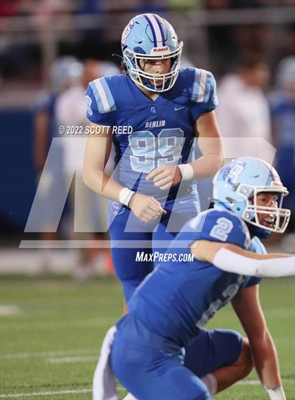 Thumbnail 2 in Hilliard Darby @ Olentangy Berlin photogallery.