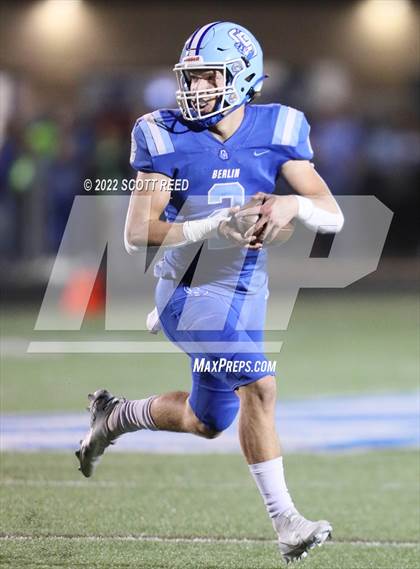 Thumbnail 1 in Hilliard Darby @ Olentangy Berlin photogallery.