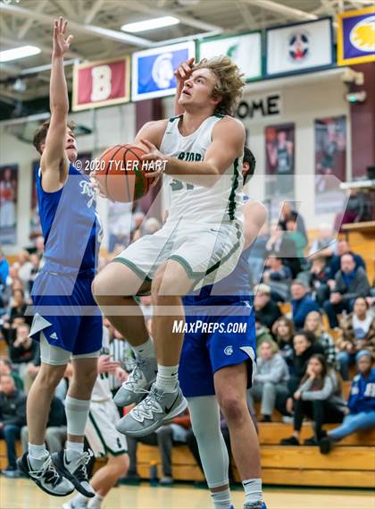 Thumbnail 1 in Indianapolis Bishop Chatard @ Covenant Christian photogallery.