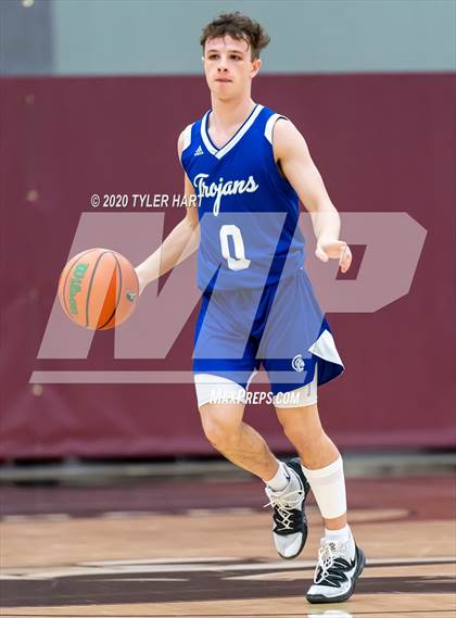 Thumbnail 3 in Indianapolis Bishop Chatard @ Covenant Christian photogallery.