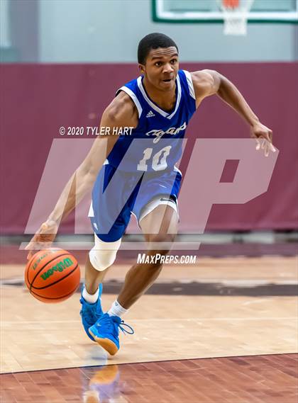 Thumbnail 1 in Indianapolis Bishop Chatard @ Covenant Christian photogallery.