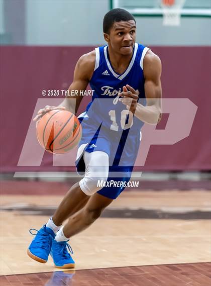 Thumbnail 2 in Indianapolis Bishop Chatard @ Covenant Christian photogallery.