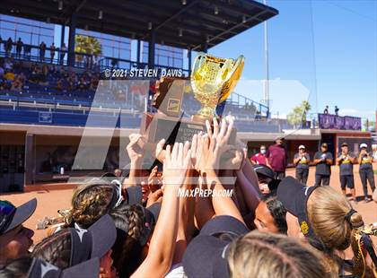 Thumbnail 2 in Vista Grande @ Salpointe Catholic (AIA 4A Awards) photogallery.